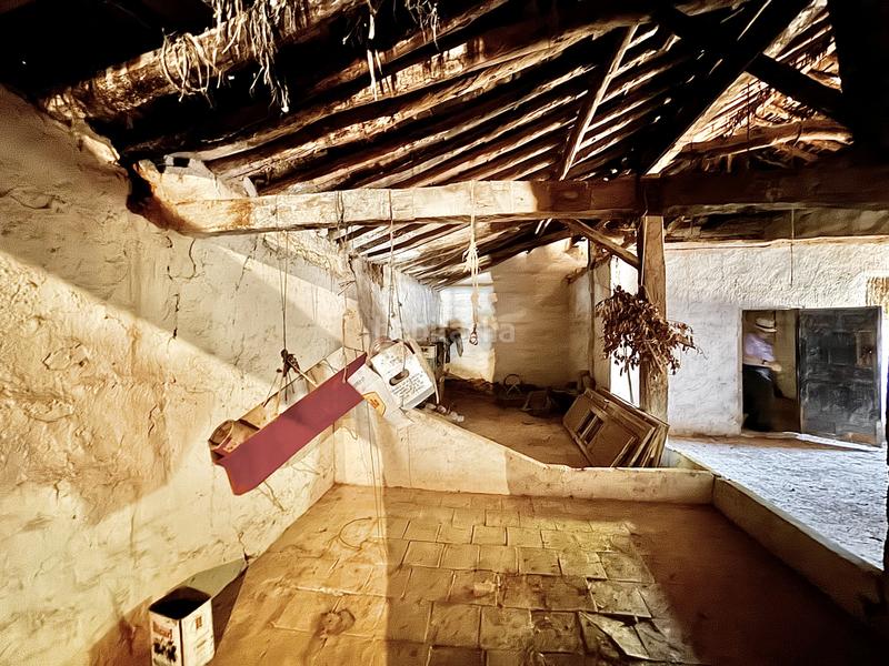 Foto ff7d2b79-9127-4978-9332-5d3a2427a48e. Casa adossada amb calefacció aparcament a Pozorrubielos de la Mancha