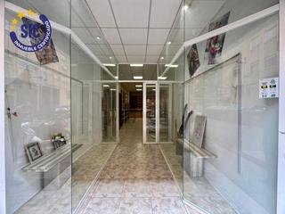 Local Comercial  Torrent - cl horta l. Excelente oportunidad de inversin en este espectacular local co