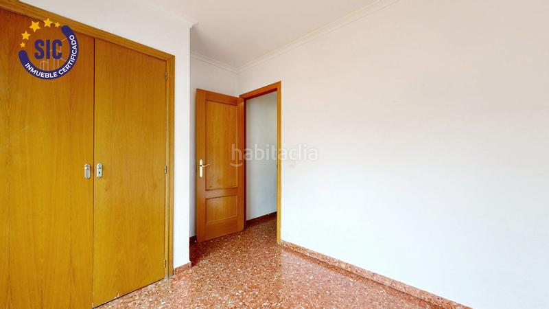 Foto 1493ea52-2f14-433e-8dc7-dddf39e8c158. Pis amb calefacció aparcament a Zona Calle Valencia Torrent