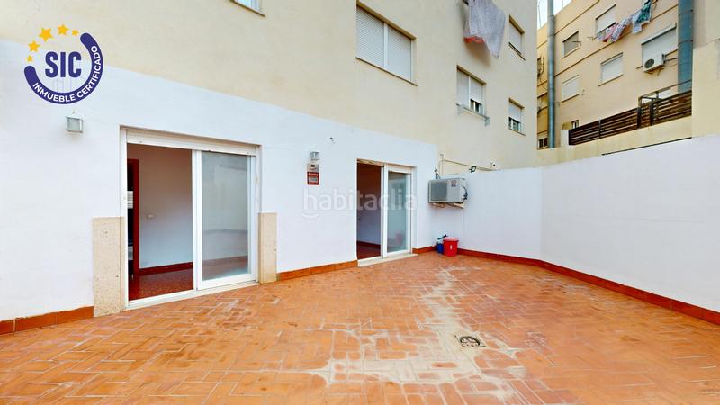 Foto 251c88e8-2f10-4f32-84aa-7a66af8b717f. Pis amb calefacció aparcament a Zona Calle Valencia Torrent