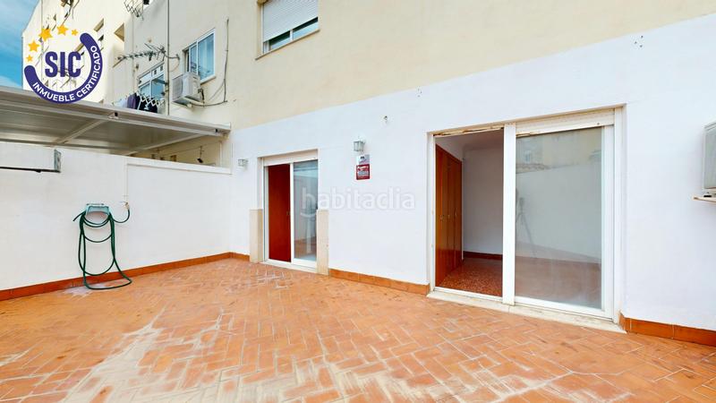 Foto 3a0d18d8-42d8-4907-a1f0-d640f9dbf975. Pis amb calefacció aparcament a Zona Calle Valencia Torrent