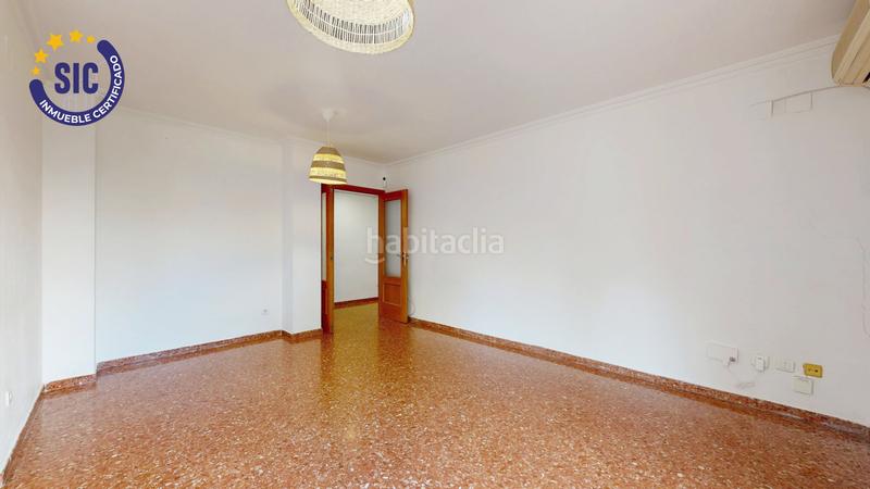 Foto 9362b4fb-162a-45f1-852e-f4db9818d6d9. Pis amb calefacció aparcament a Zona Calle Valencia Torrent