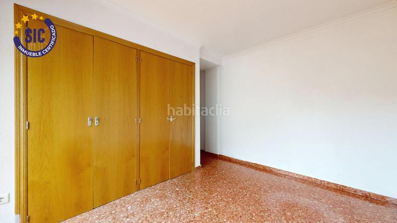 Foto 964a7ad5-4212-4435-920f-88a8654455a0. Pis amb calefacció aparcament a Zona Calle Valencia Torrent