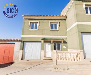 Casa aparellada  Hontecillas - cl escuelas. Vivienda pareada nueva a estrenar en venta en la tranquila local