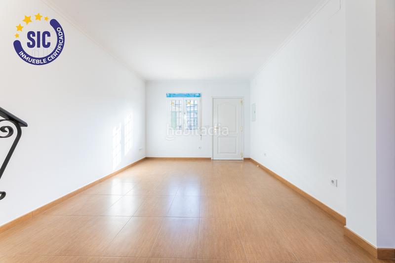 Foto 6ae13c02-91f4-4f66-bd99-a57d1b2694ae. Maison jumelée avec parking dans Hontecillas