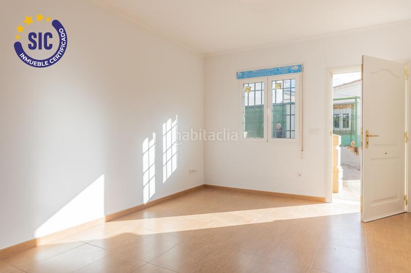 Foto f3437519-cb8b-42bd-98ef-17f4d1d31fc1. Maison jumelée avec parking dans Hontecillas