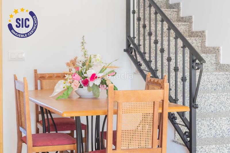 Foto 460f3542-85a7-44e6-9282-5a8416bc4336. Maison jumelée avec parking dans Hontecillas