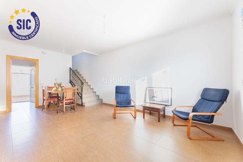 Foto 9dfd363a-bf08-4c3d-84c2-5df1f1c43412. Maison jumelée avec parking dans Hontecillas