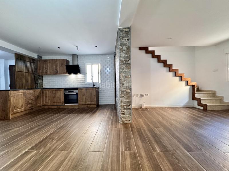 Foto 577c9018-3664-4e96-9e4b-ee756b676b8a. Lloguer casa aparellada amb calefacció a Centro - Casco Antiguo Torrent