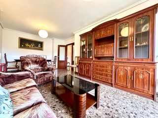 Miete Etagenwohnung  Torrent - pz amèrica. Magnifico piso de alquiler de 4 habitaciones en zona policía nac