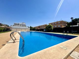 Rent Flat  Torrent - avenida el vedat. Quieres vivir en la zona alta de torrent? te presentamos este ma