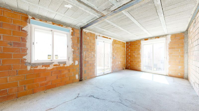 Foto fdf637c5-c159-4a30-a271-e43a3a4e706d. Casa amb aparcament a Torás