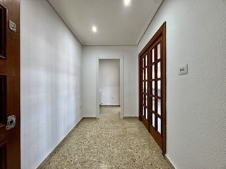 Rent Flat  Torrent - plaza plaza major. Magnífico piso de alquiler de 4 habitaciones en el precioso casc