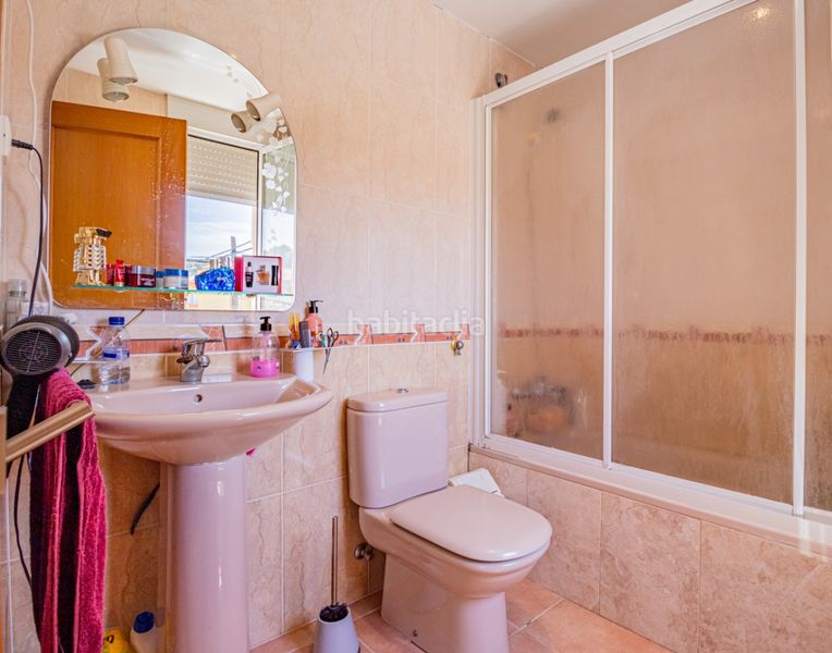 Foto d10bc600-e20d-4b3a-8fff-bef43696c7ea. Casa adosada en Casco urbano Polop