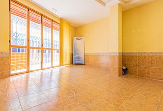 Local Comercial en La Nucia Pueblo. Local comercial con aire acondicionado