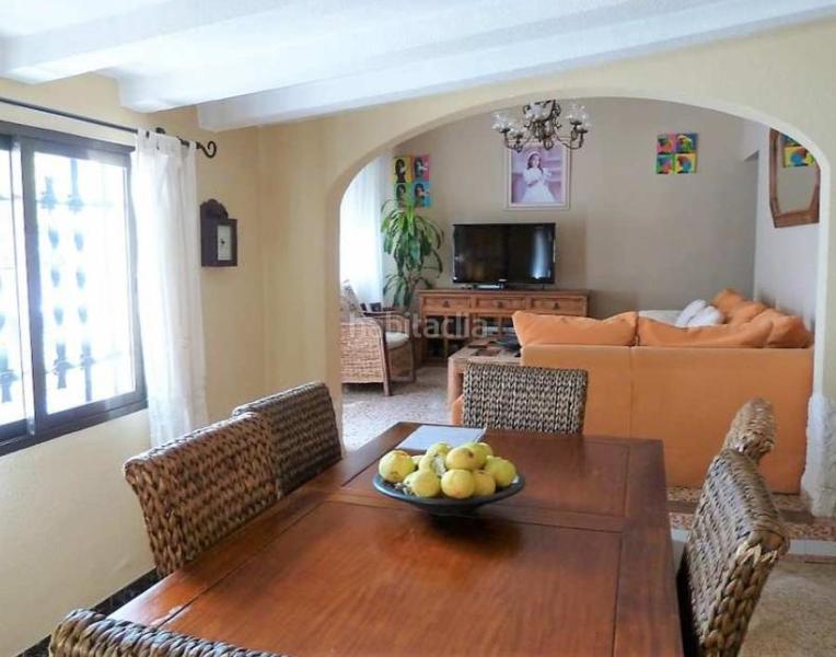 Foto b2ddc40e-c93d-45ae-a45f-dd0e32fb0a32. Chalet avec piscine dans L´Albir Alfàs del Pi (l´)