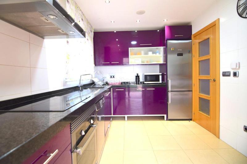 Foto 50e640fe-b451-44a3-8427-2be7e6d5112c. Chalet with parking pool in Finestrat pueblo Finestrat