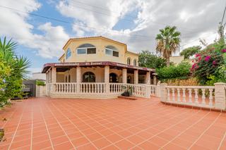 Chalet in La Nucia Pueblo