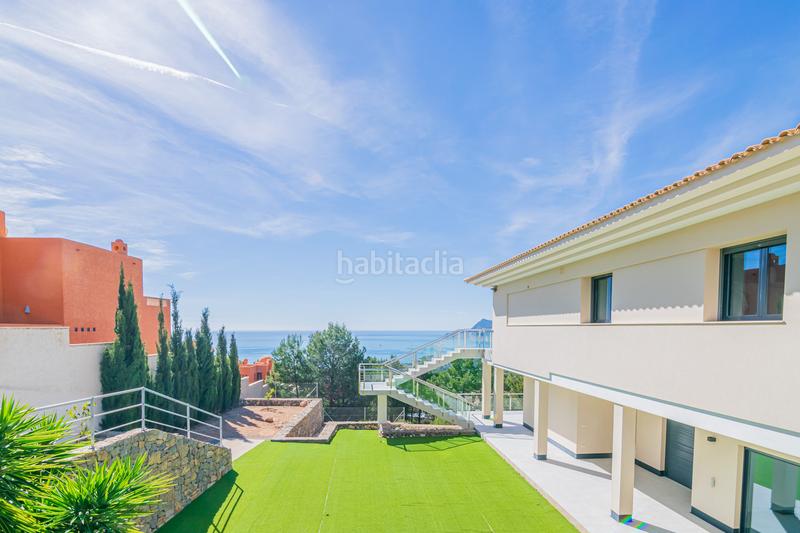 Foto 133afae1-5123-414a-8371-f946771d0db6. Chalet mit heizung parking pool in Altea la vella Altea