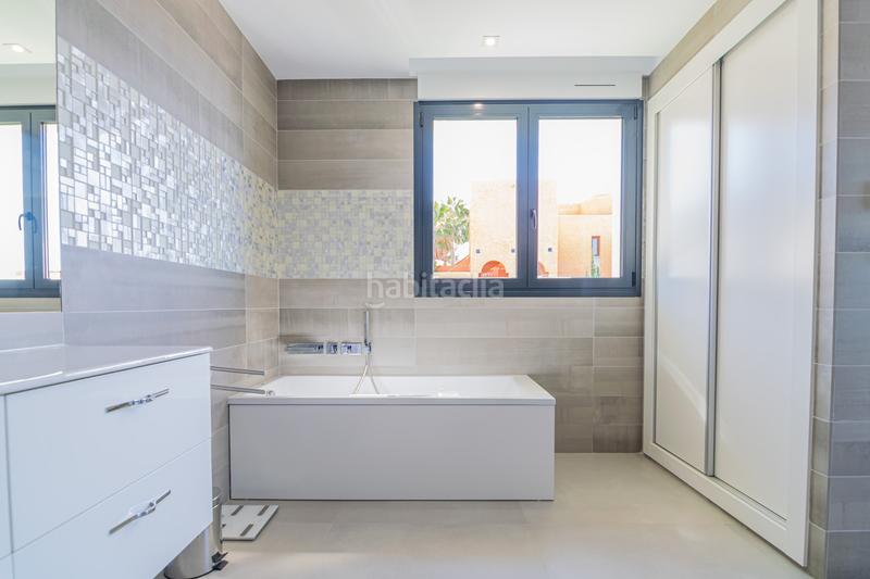 Foto a9bd0479-cdc4-4622-8484-fccae3fe8f9d. Chalet con riscaldamento parcheggio piscina in Altea la vella Altea