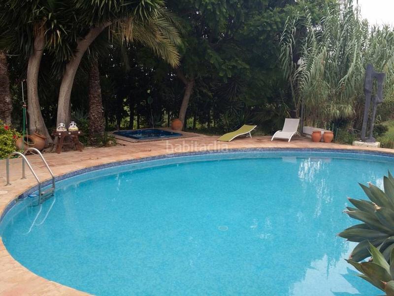 Foto 0c05c0da-56af-4d52-aae8-3e79397f7711. Chalet con riscaldamento parcheggio piscina in Pueblo-Ubanizaciones Alfàs del Pi (l´)