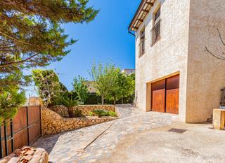Chalet in La Nucia Pueblo