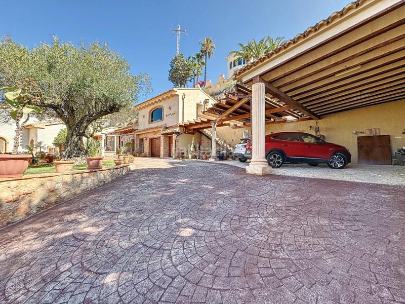 Foto cce882f1-2ec3-480c-875d-aec44de3481d. Chalet mit parking pool in Altea ciudad Altea