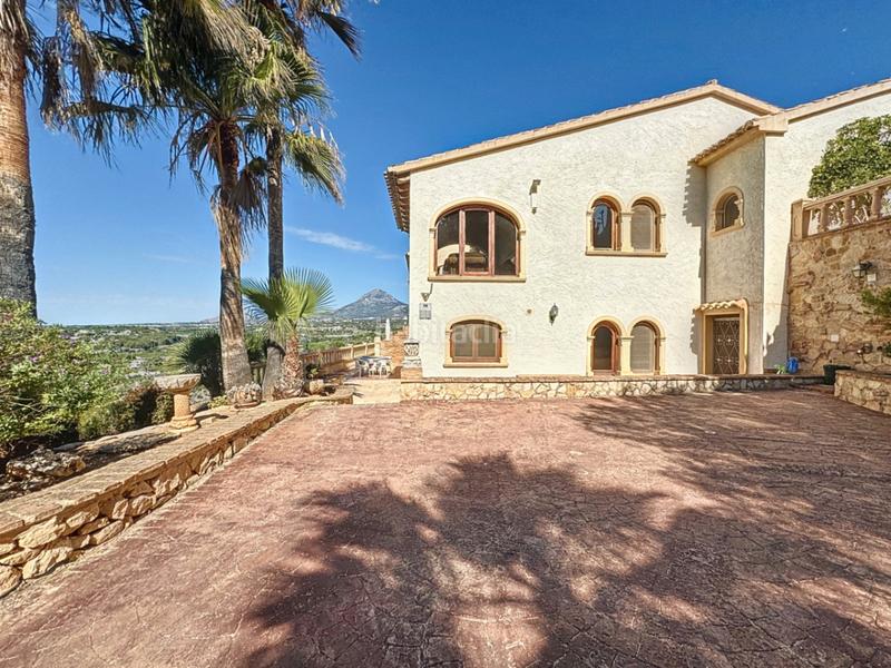 Foto c584208a-033f-4171-86d7-818cb9800a51. Chalet with parking pool in Altea ciudad Altea