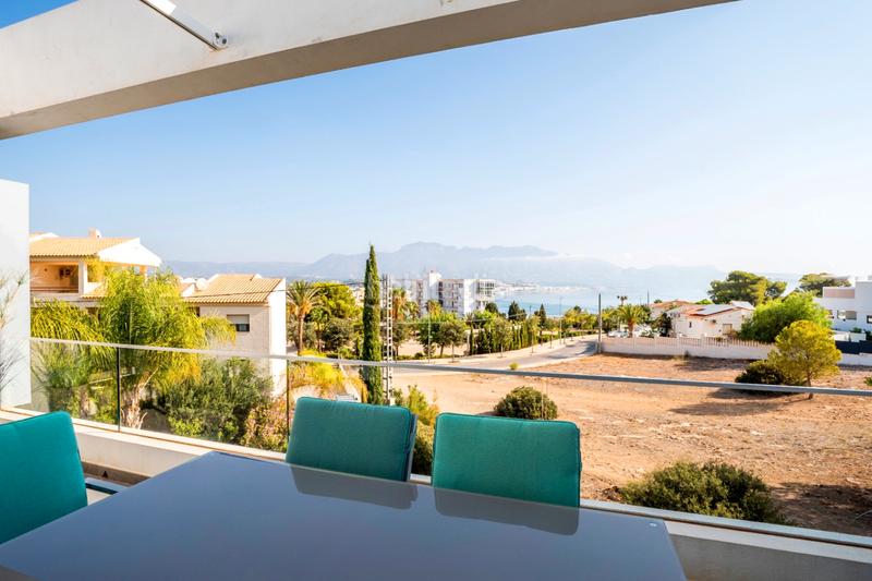 Foto ffde3b24-817f-46ae-af27-922a3fda7f14. Casa a schiera con parcheggio piscina in L´Albir Alfàs del Pi (l´)