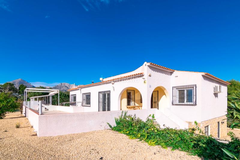 Foto 0f8838b0-7c8e-4888-a8be-84a6aa8efdb0. Chalet en Pueblo-Ubanizaciones Alfàs del Pi (l´)