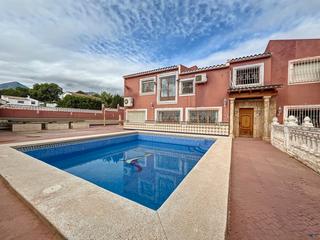 Chalet en Pueblo-Ubanizaciones