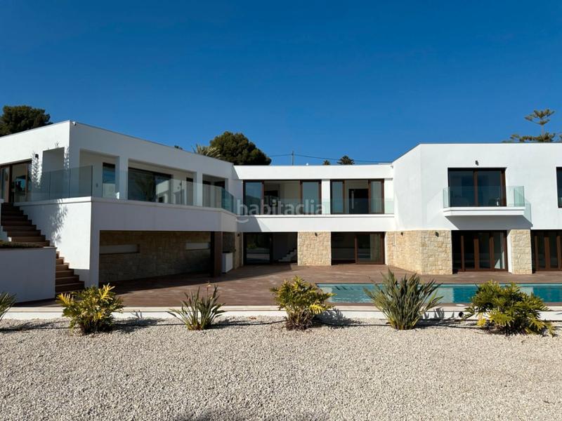 Foto 097db6cb-3ef3-4386-b6a5-e4679178b458. Chalet avec chauffage parking piscine dans Altea ciudad Altea