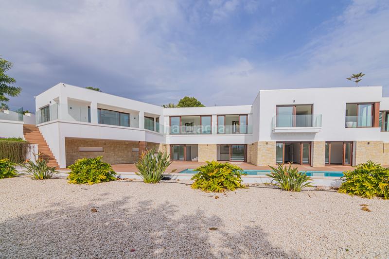 Foto 90b5141b-010a-46f1-b01b-f9f77fe0f1f4. Chalet avec chauffage parking piscine dans Altea ciudad Altea