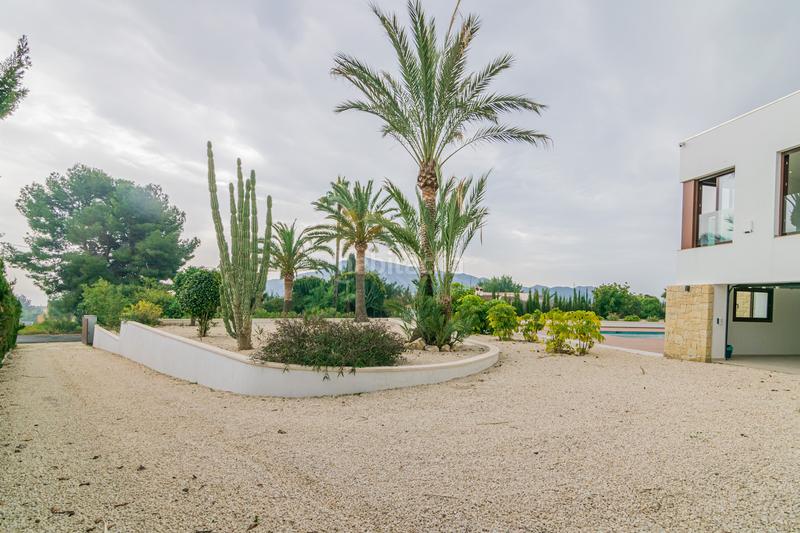 Foto 5d5cb985-1505-445a-986a-0e377be42d97. Chalet con riscaldamento parcheggio piscina in Altea ciudad Altea