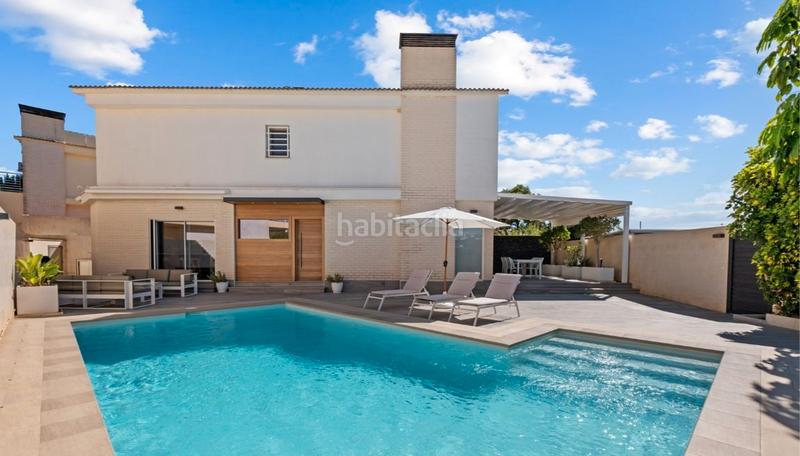 Foto 00519b70-8d65-4075-9db1-5a6e9f4d2265. Casa a schiera con riscaldamento parcheggio piscina in Alfàs del Pi (l´)