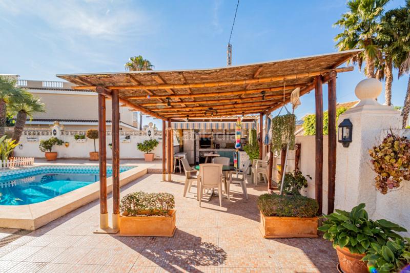 Foto b164f1bb-39a2-49a9-b87a-c7c8b9929074. Chalet with heating parking pool in Levante Alto Benidorm