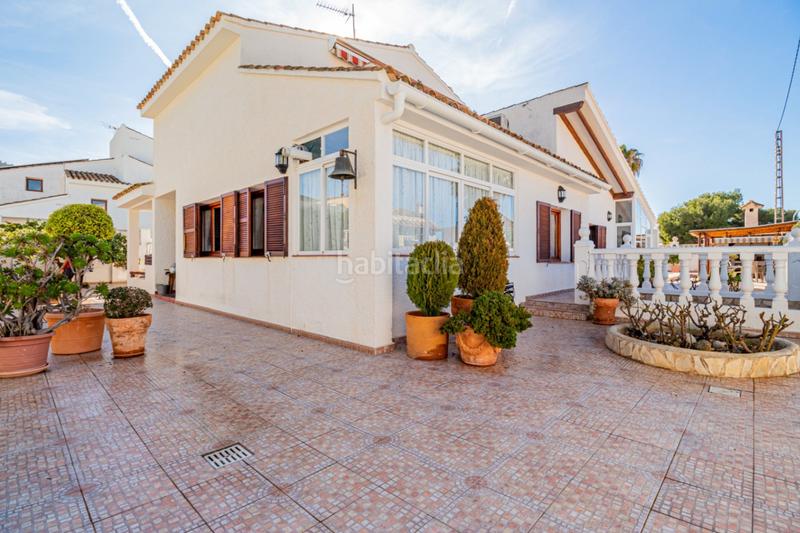 Foto 0095ec41-142a-4cf7-bd69-8934d724d275. Chalet avec chauffage parking piscine dans Levante Alto Benidorm