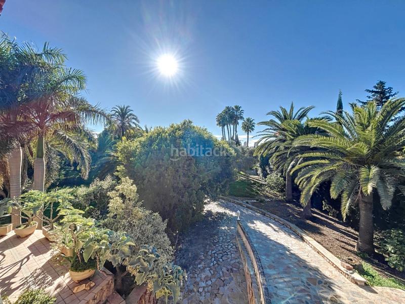 Foto d0b4eaf8-eb8d-49c3-8e5c-f7e111db607f. Chalet avec chauffage parking piscine dans Levante Alto Benidorm