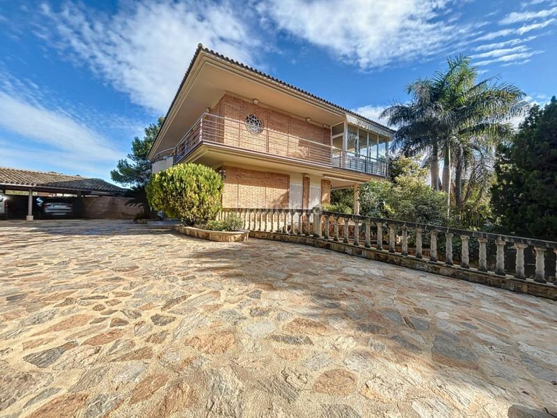 Foto 04850621-7b6e-43ce-93f0-6917092070e7. Chalet en Levante Alto Benidorm