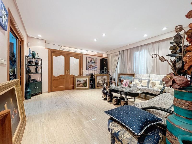 Foto 14121d39-9c8a-476e-ac9f-2b18cffa25f8. Chalet en Levante Alto Benidorm