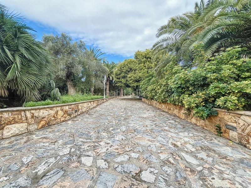 Foto e0622668-3b6a-48e5-b171-47beeaf2d542. Chalet en Levante Alto Benidorm