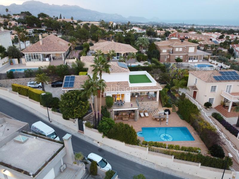 Foto 206962d3-18c9-4b55-8ea2-5b995fe92aac. Chalet avec parking piscine dans La Nucia Pueblo Nucia (la)