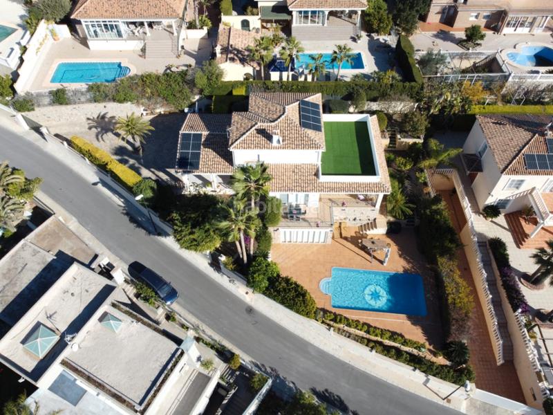 Foto 63a013f0-f4be-420a-9a5f-bc187677524f. Chalet avec parking piscine dans La Nucia Pueblo Nucia (la)