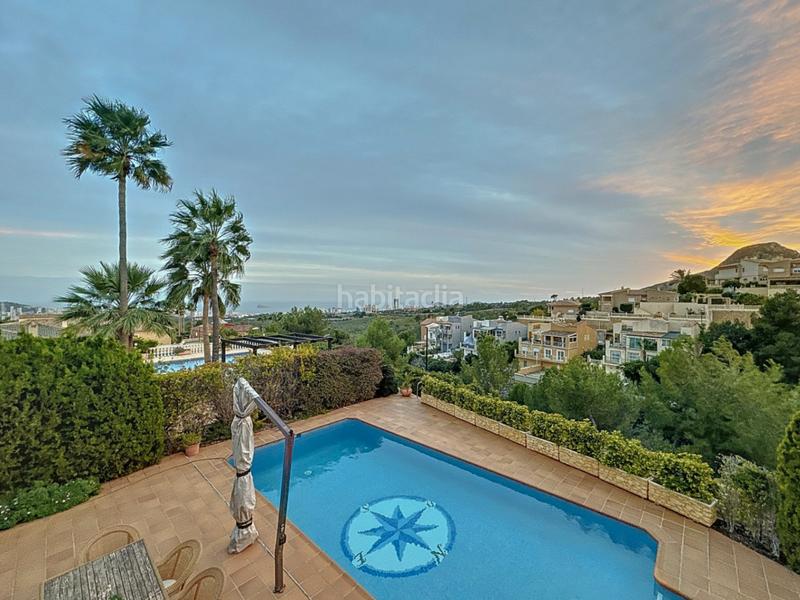 Foto 690929e9-c406-4a79-be3f-b8b8940b1e8c. Chalet avec parking piscine dans La Nucia Pueblo Nucia (la)