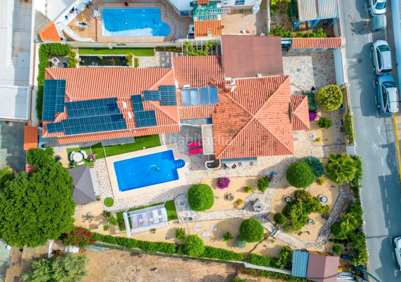 Foto 52dc3117-fafa-4a20-911e-1c6c2c54d874. Chalet with heating parking pool in L´Albir Alfàs del Pi (l´)