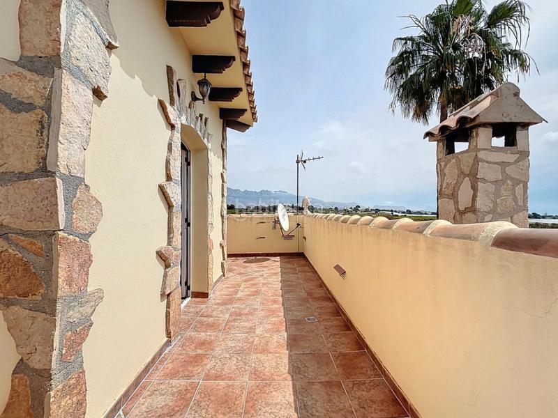 Foto 910b58f7-9c43-426a-ae75-fb87dfdf090a. Chalet with parking pool in Pueblo-Ubanizaciones Alfàs del Pi (l´)