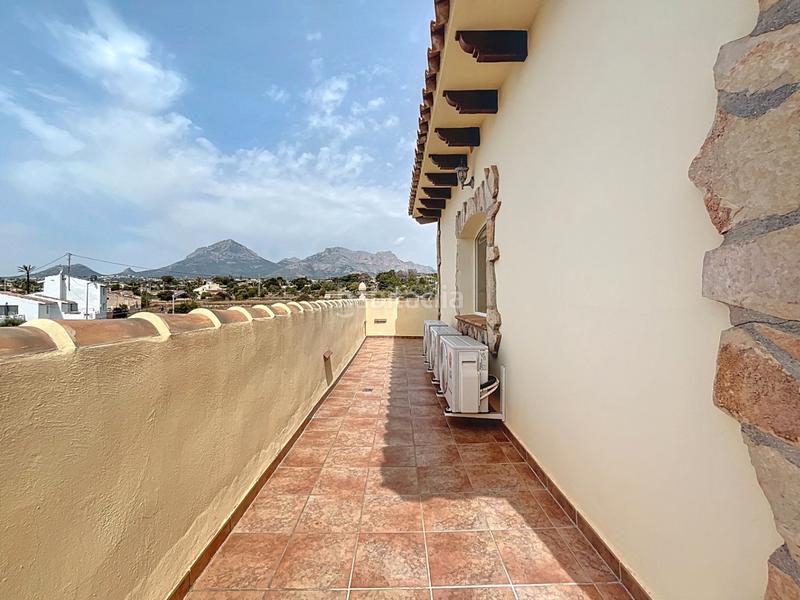 Foto 75480e83-fa82-46fe-a47b-cde46aaf94db. Chalet con parcheggio piscina in Pueblo-Ubanizaciones Alfàs del Pi (l´)