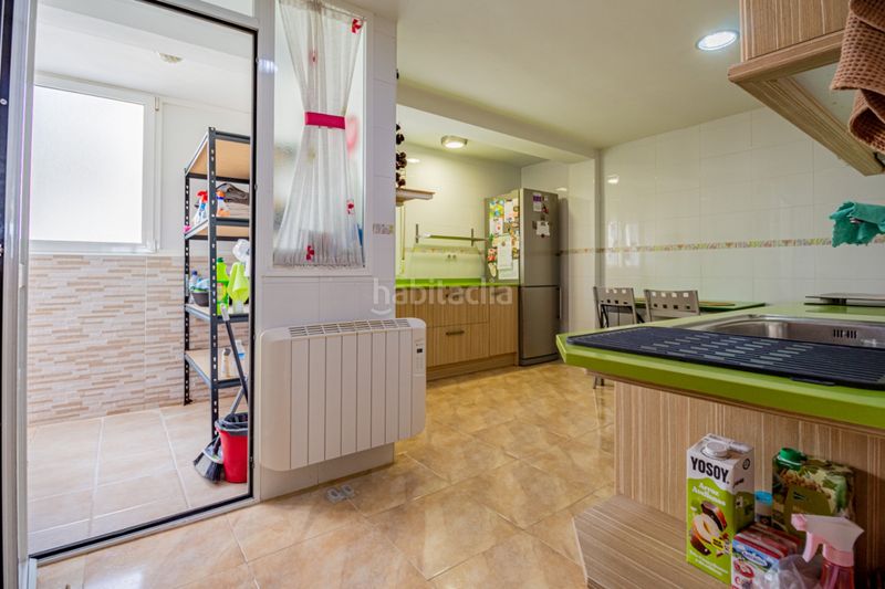 Foto 29865724-53c3-453e-8b1e-29ec42f3cdb2. Pis amb calefacció aparcament a Levante Alto Benidorm