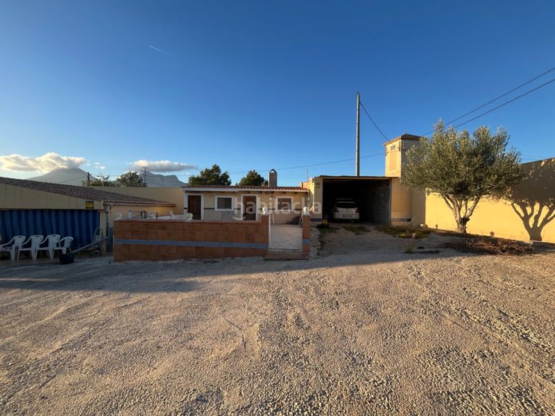 Foto 950ee785-dd16-49f4-a254-5b573cd85d86. Casa adossada amb aparcament a La Nucia Pueblo Nucia (la)