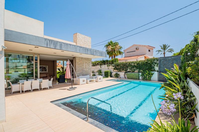 Foto 149e8a28-77f7-43e6-b4b7-3af800243e07. Chalet con riscaldamento parcheggio piscina in L´Albir Alfàs del Pi (l´)